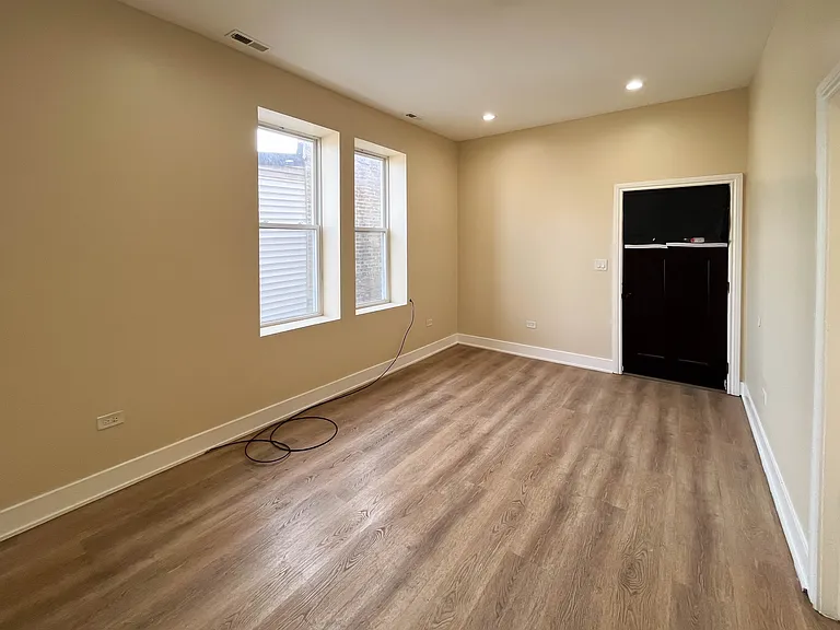 1234 S Central Park Ave #2R — Photo 4
