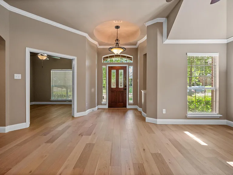 4617 Kingsway Ln — Photo 7