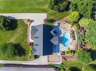1035 Horse Rock Rd, Hickory, NC 28602