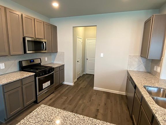 4th image of 4442 Stephanie Park Ln
