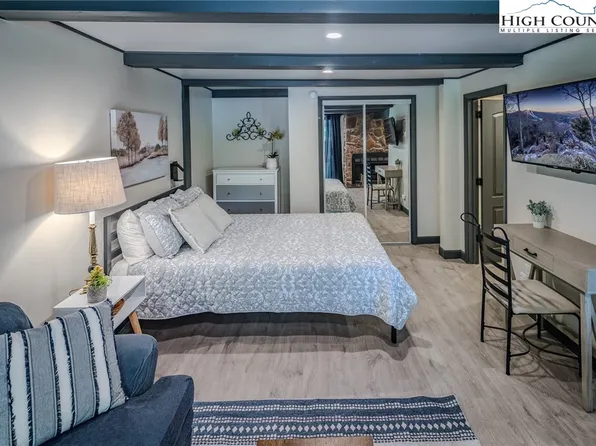 24 Creekside Drive #C, Banner Elk, NC 28604