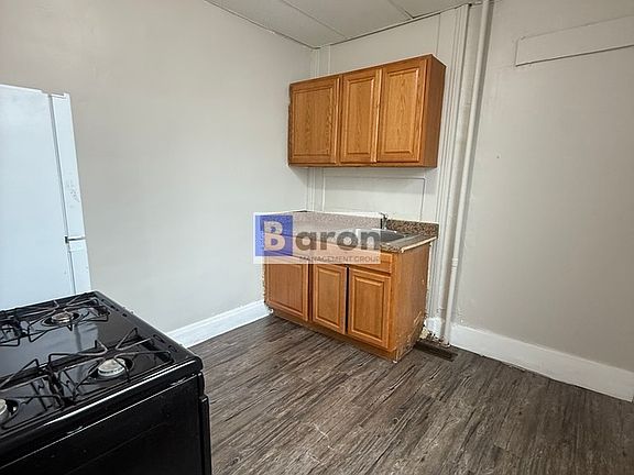 3rd image of 3644 Laclede Ave APT 1