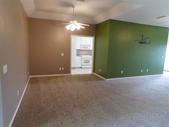 4th image of 220 Windsor Garden Dr