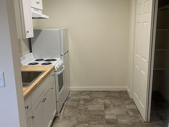 3rd image of 1201 W Montana St Building Q-2