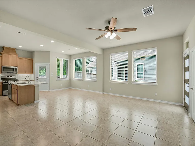 323 N Spotted Fern Dr — Photo 8