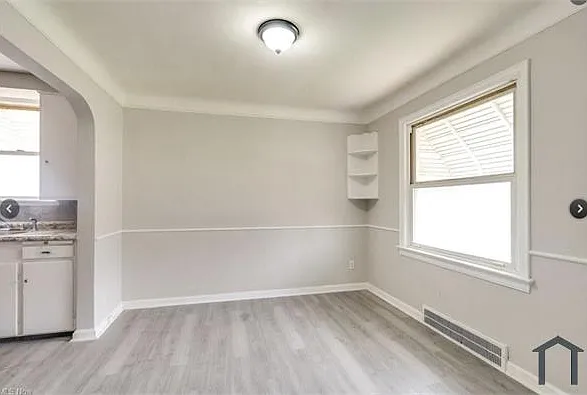 3 bed, $1,600 — Photo 3