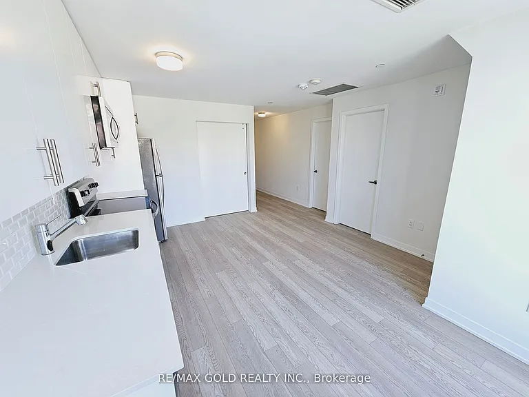 3401 Ridgeway Dr #411 — Photo 12