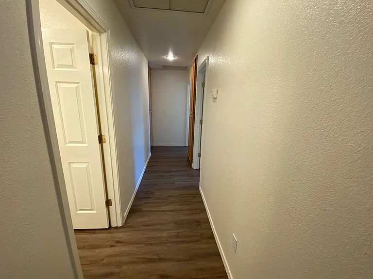 709 Creston Rd — Photo 21