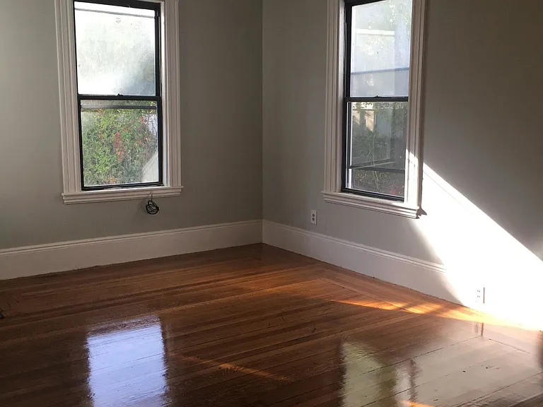 10 Saunders St — Photo 5