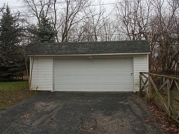 2nd image of 1535 Longwood Dr
