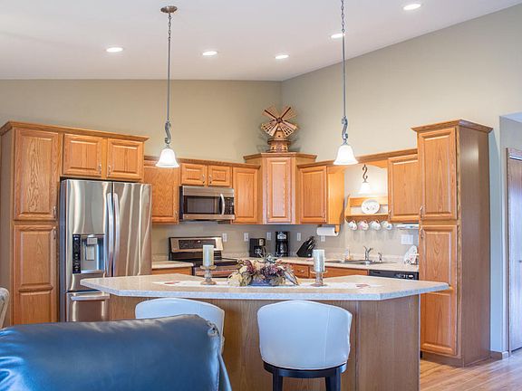 5th image of 2200 Pembrooke Dr