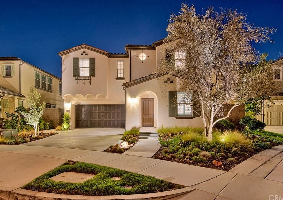 1st image of 127 Evelyn Pl
