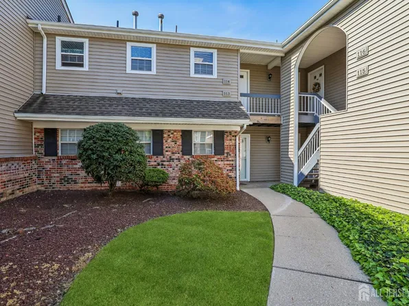 114 Blake Ct, Old Bridge, NJ 08857