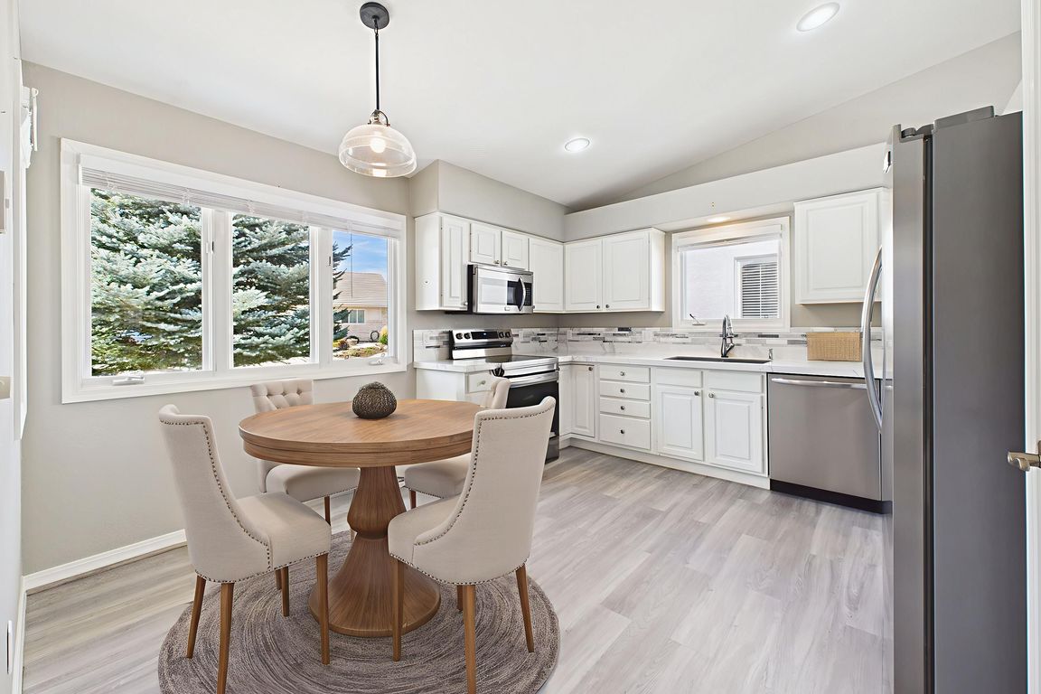 next background image