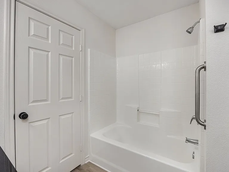 6806 County Road 1215 — Photo 15