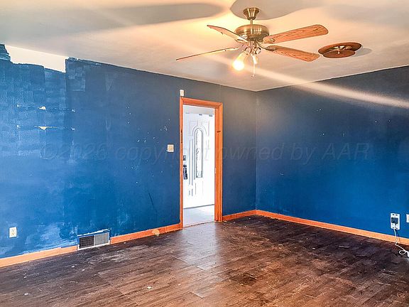 3rd image of 1901 N Faulkner St
