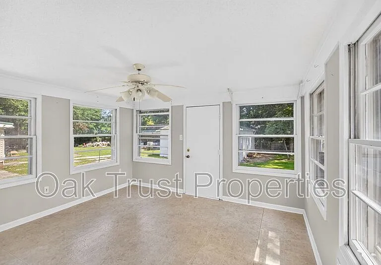 10 Newark Ave — Photo 16