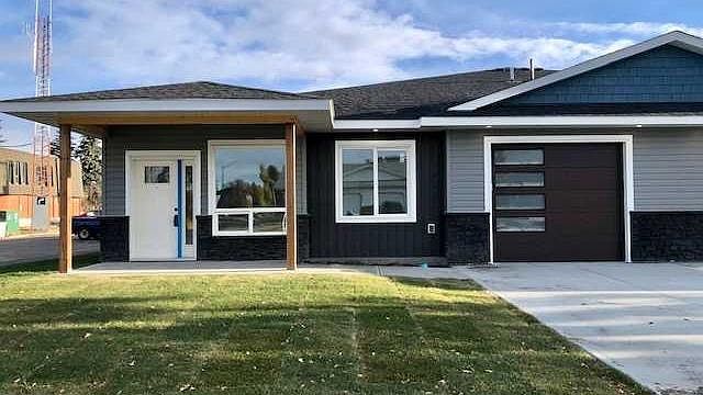 1st image of 4738 S 49a Ave #2