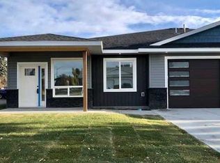 4738 S 49a Ave #2, Lacombe, AB T4L1N4