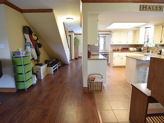 5th image of 18 NW Havenshire Cir