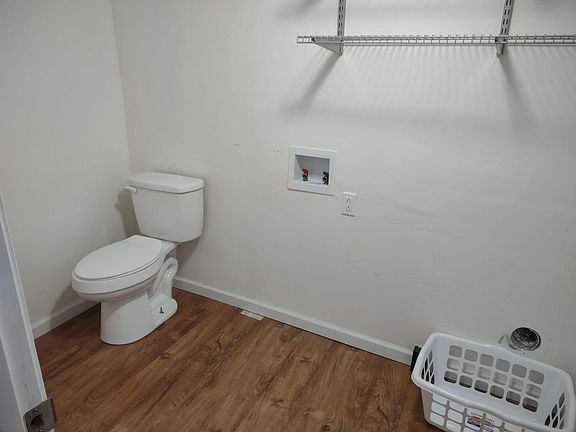 5th image of 349 S Lincoln St
