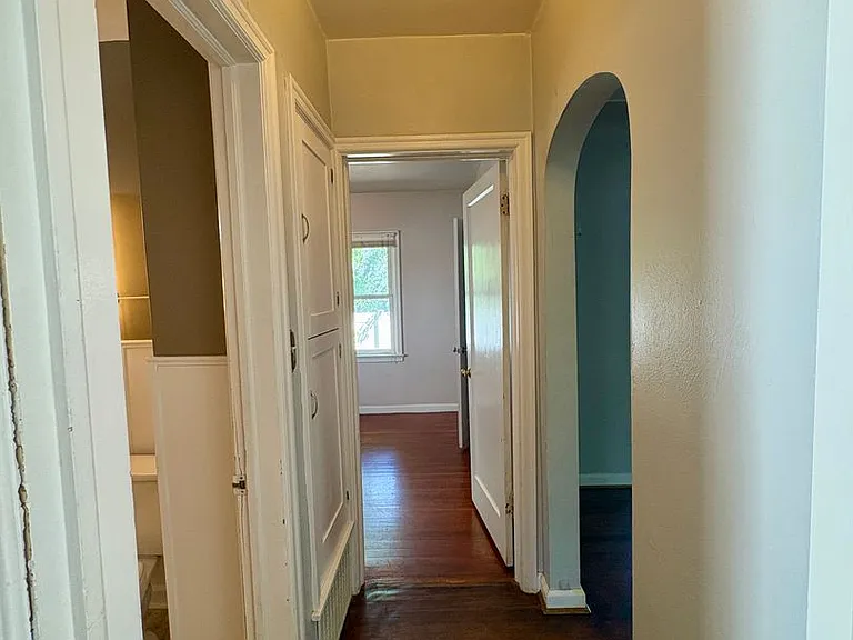701 Alderson Ave — Photo 13