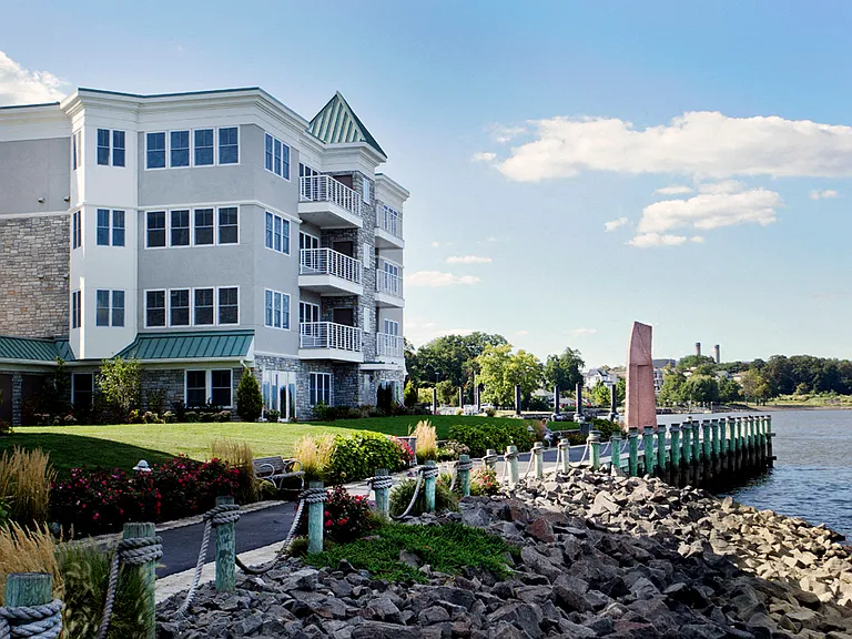 The Waterfront on the Promenade