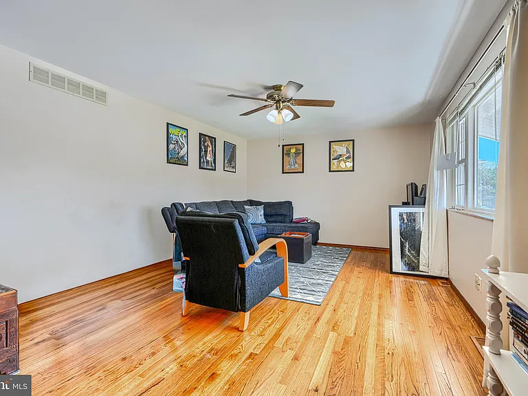 280 Mackintosh Dr — Photo 16