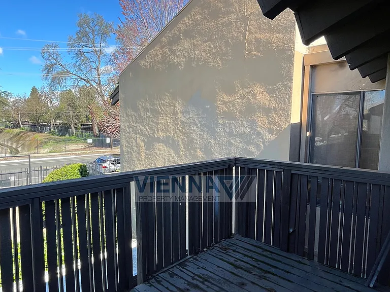 888 Woodside Ln E #12 — Photo 12