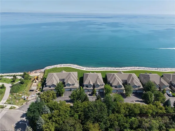 484 Millen Rd #6, Stoney Creek, ON L8E 6G4