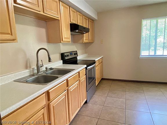 5th image of 402 42nd Cir W