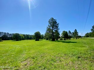 14 Crabapple Ln, Carriere, MS 39426