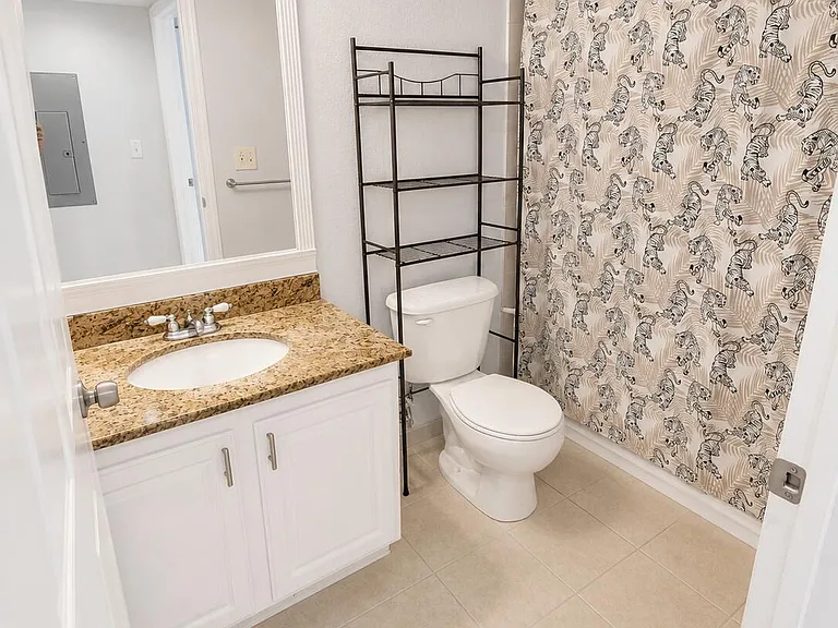281 SW Palm Dr #106 — Photo 12