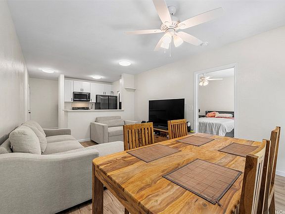 5th image of 95-797 Wikao St APT B201
