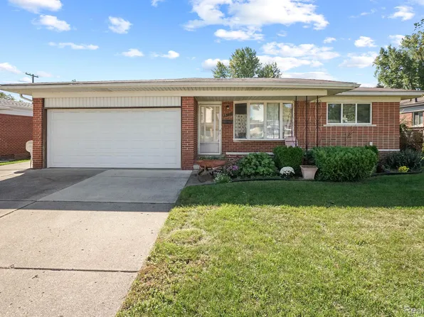 13794 Heritage Rd, Sterling Heights, MI 48312