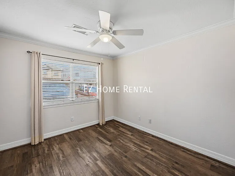 4401 Marina St #B — Photo 12