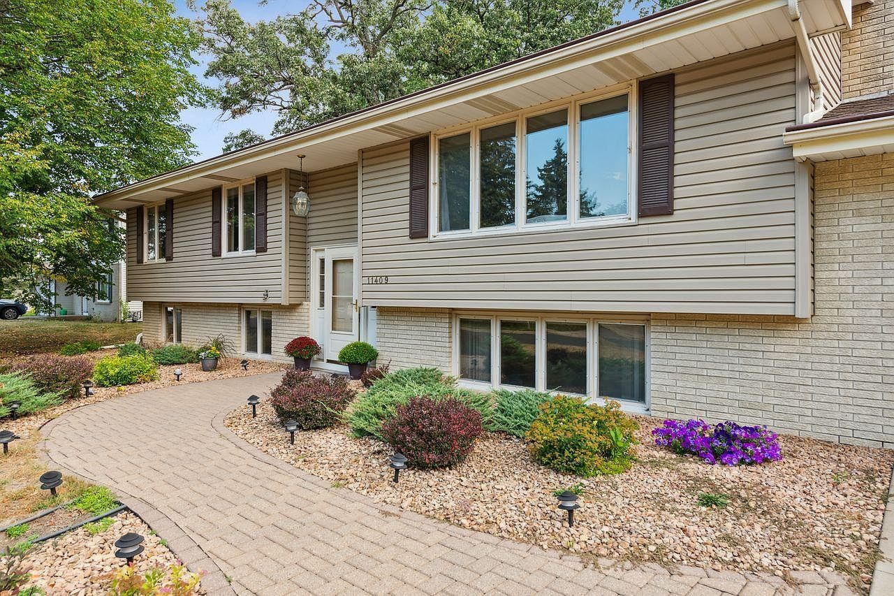 11409 Christansen Ct, Burnsville, MN 55337 Zillow
