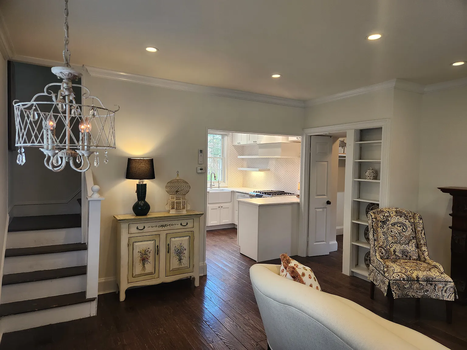 1 bed, 900 sqft, $3,600 — Photo 2