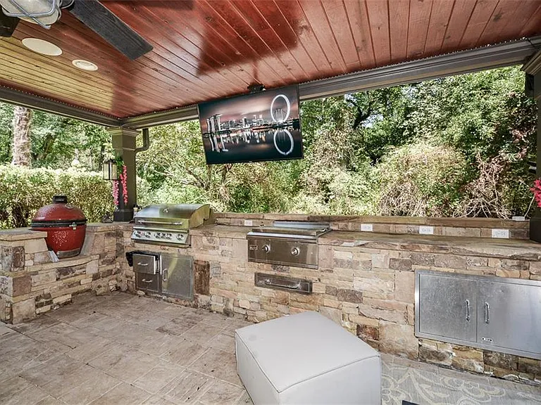 2210 Spalding Dr — Photo 90