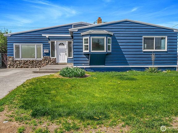 3rd image of 952 S Juniper Drive