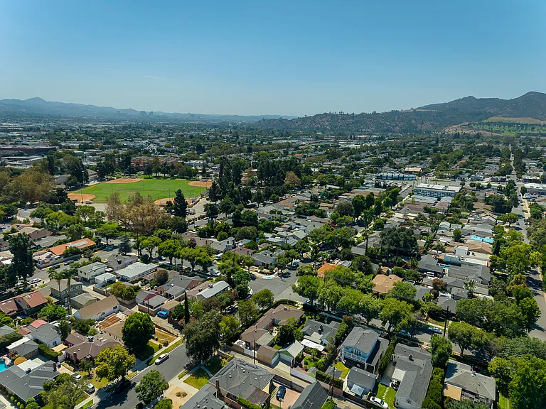 5 minute walk from George Izay Park