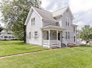 2020 2nd St SW, Cedar Rapids, IA 52404