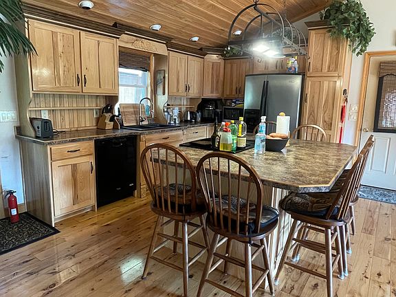 Main House - Kitchen (shared)