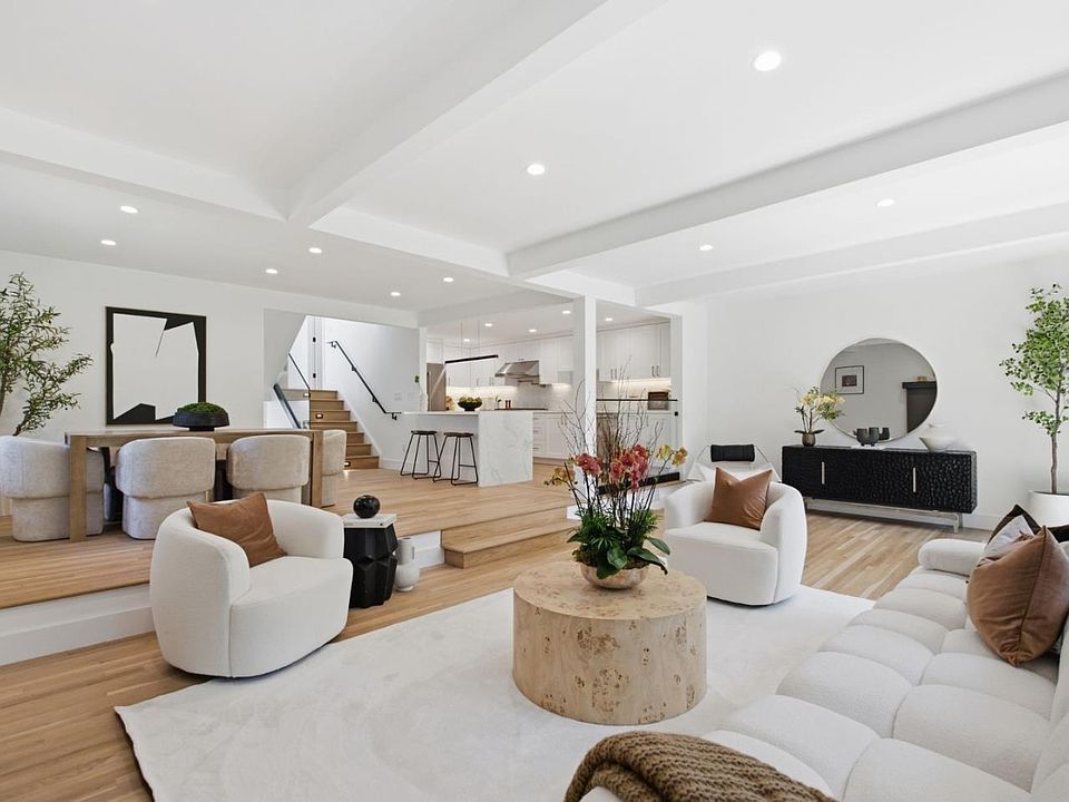 1st image of 596 Sand Hill Cir