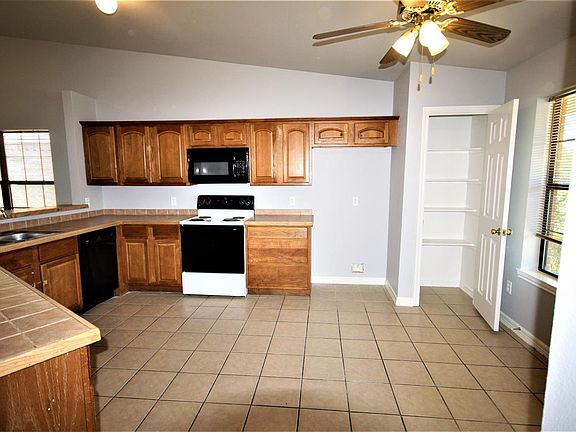 4th image of 1245 Cleardale Dr