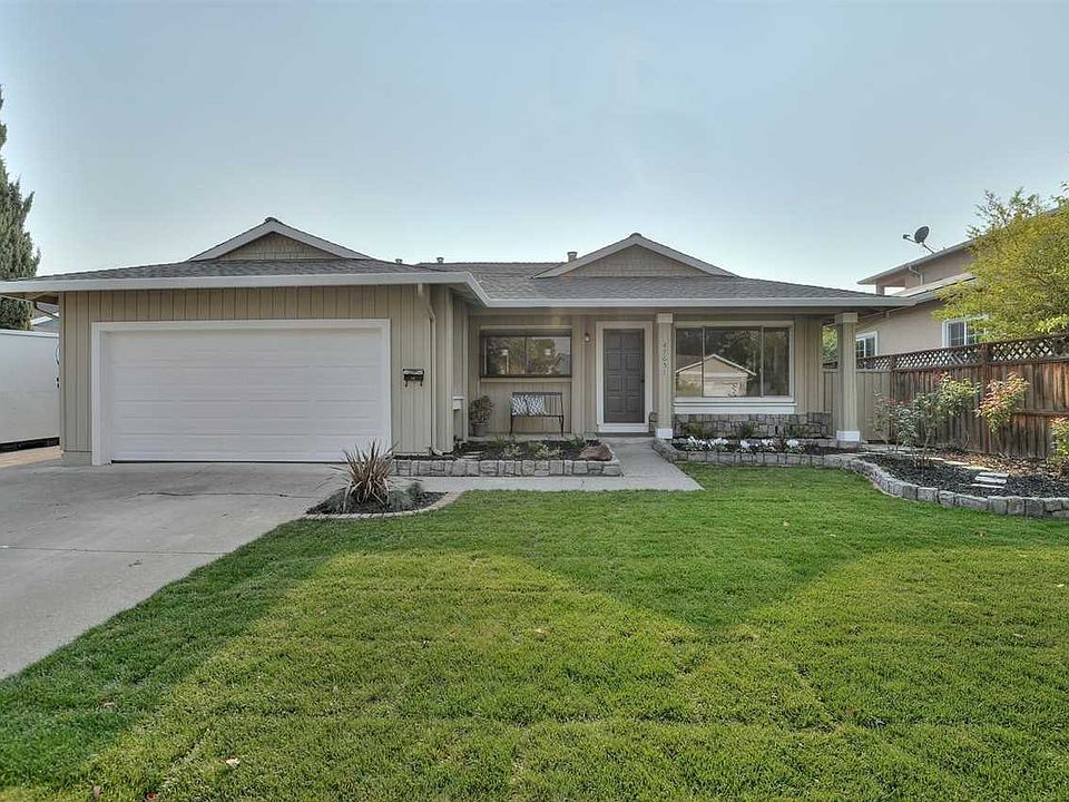 1st image of 47651 Bannon Ct
