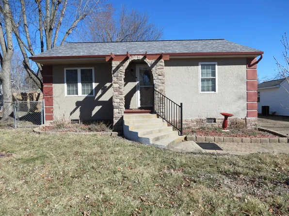 321 Oak St, Farmington, MO 63640