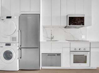 627 E 6th St APT 8, New York, NY 10009