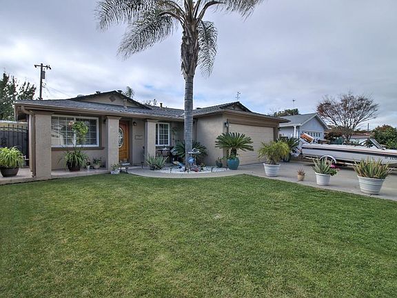 4th image of 684 Serenade Way