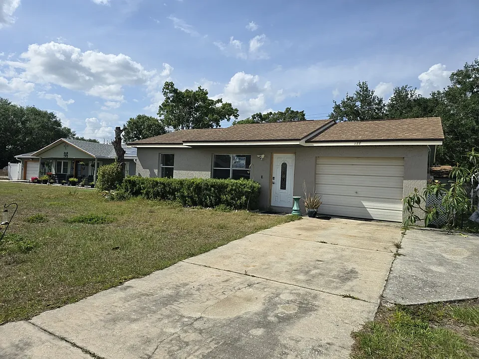 111 Lesnick Dr